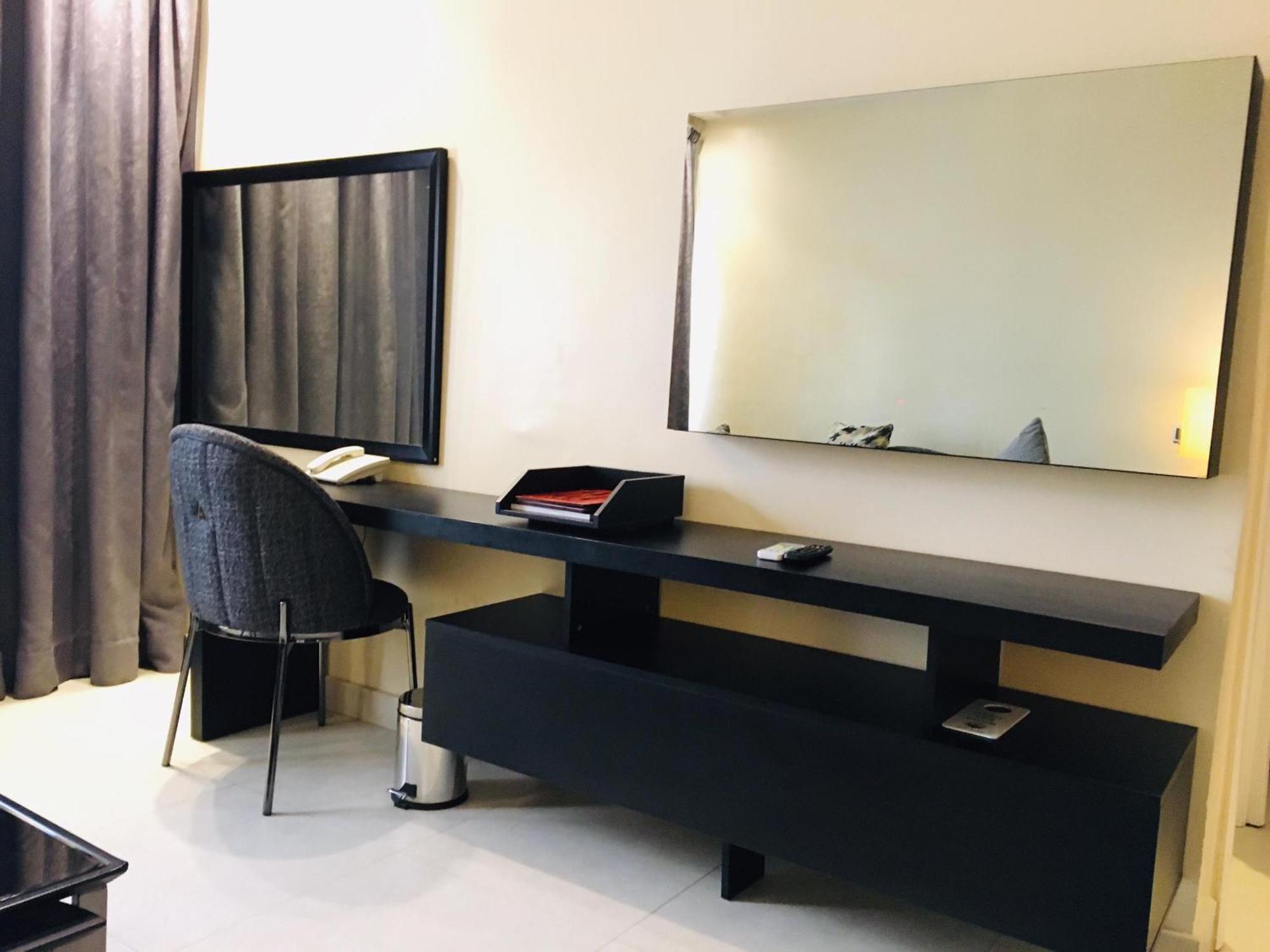 Summerset Continental Hotel Maitama By T E L E Hospitality Abuja Esterno foto