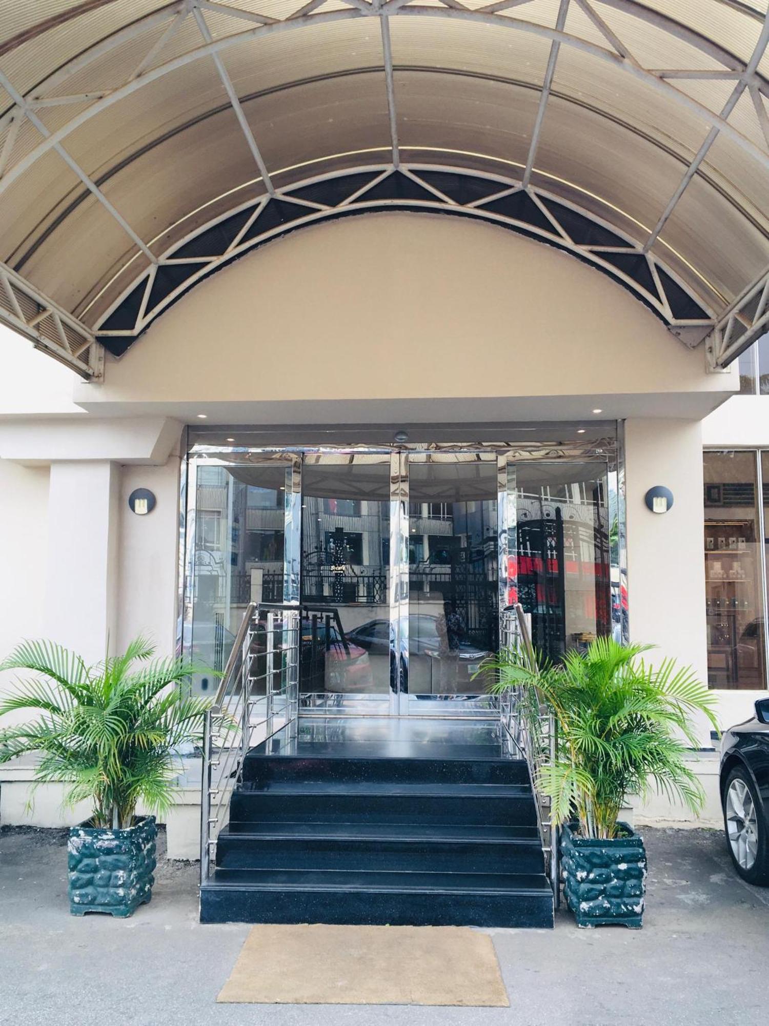 Summerset Continental Hotel Maitama By T E L E Hospitality Abuja Esterno foto