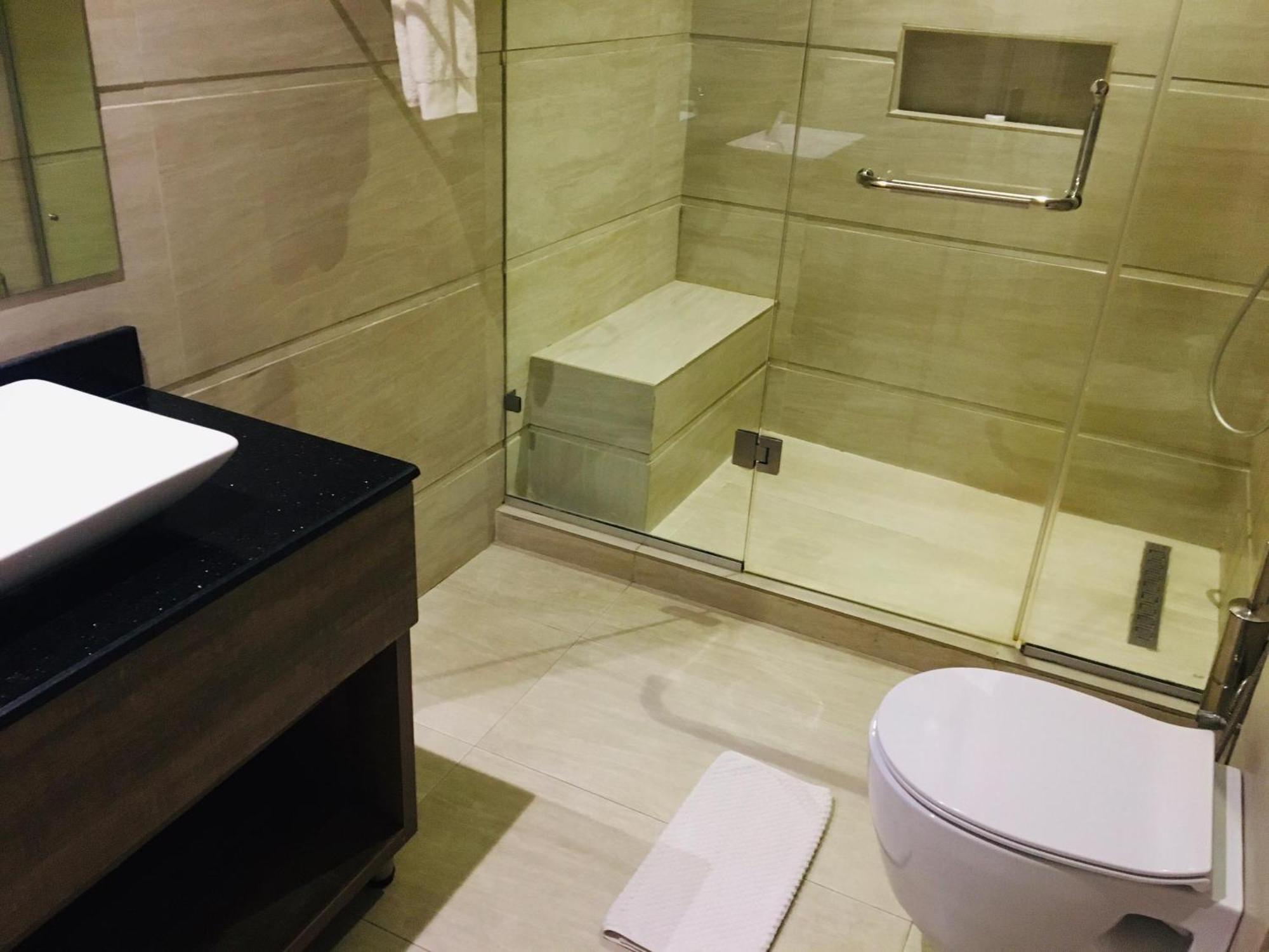 Summerset Continental Hotel Maitama By T E L E Hospitality Abuja Esterno foto